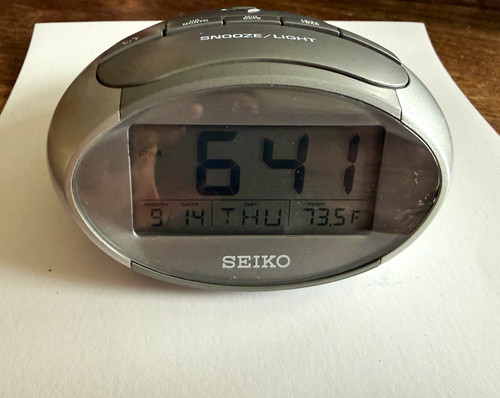 Seiko qhl023a digital alarm - seiko,