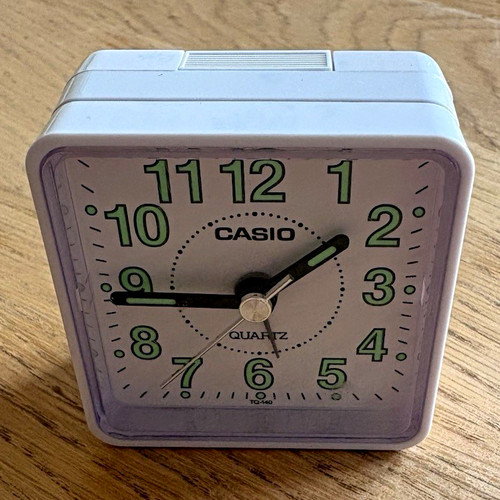Casio 140 quartz analogue - quartz,